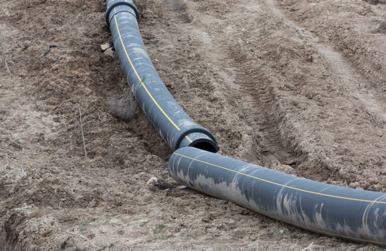 Pipe laying construction
